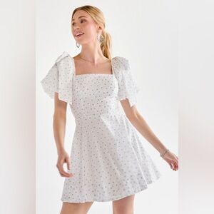 White floral mini dress bow sleeves Francesca’s